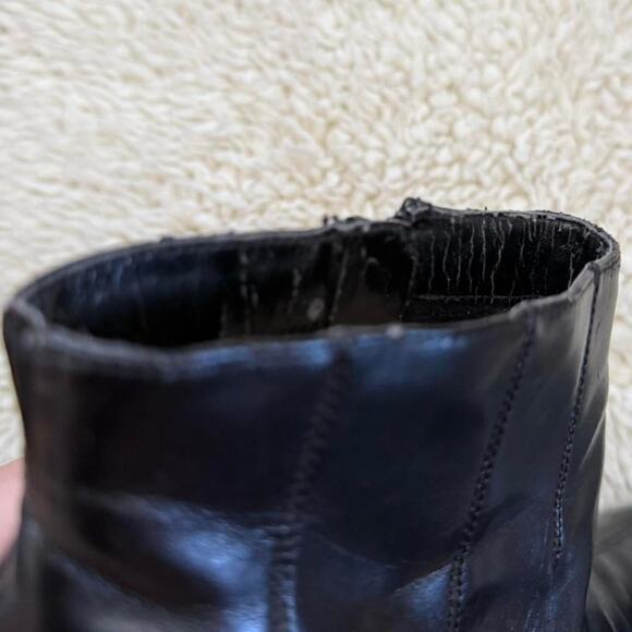 Vintage black leather pointed toe ankle boots - Size 9 - Picture 7 of 7